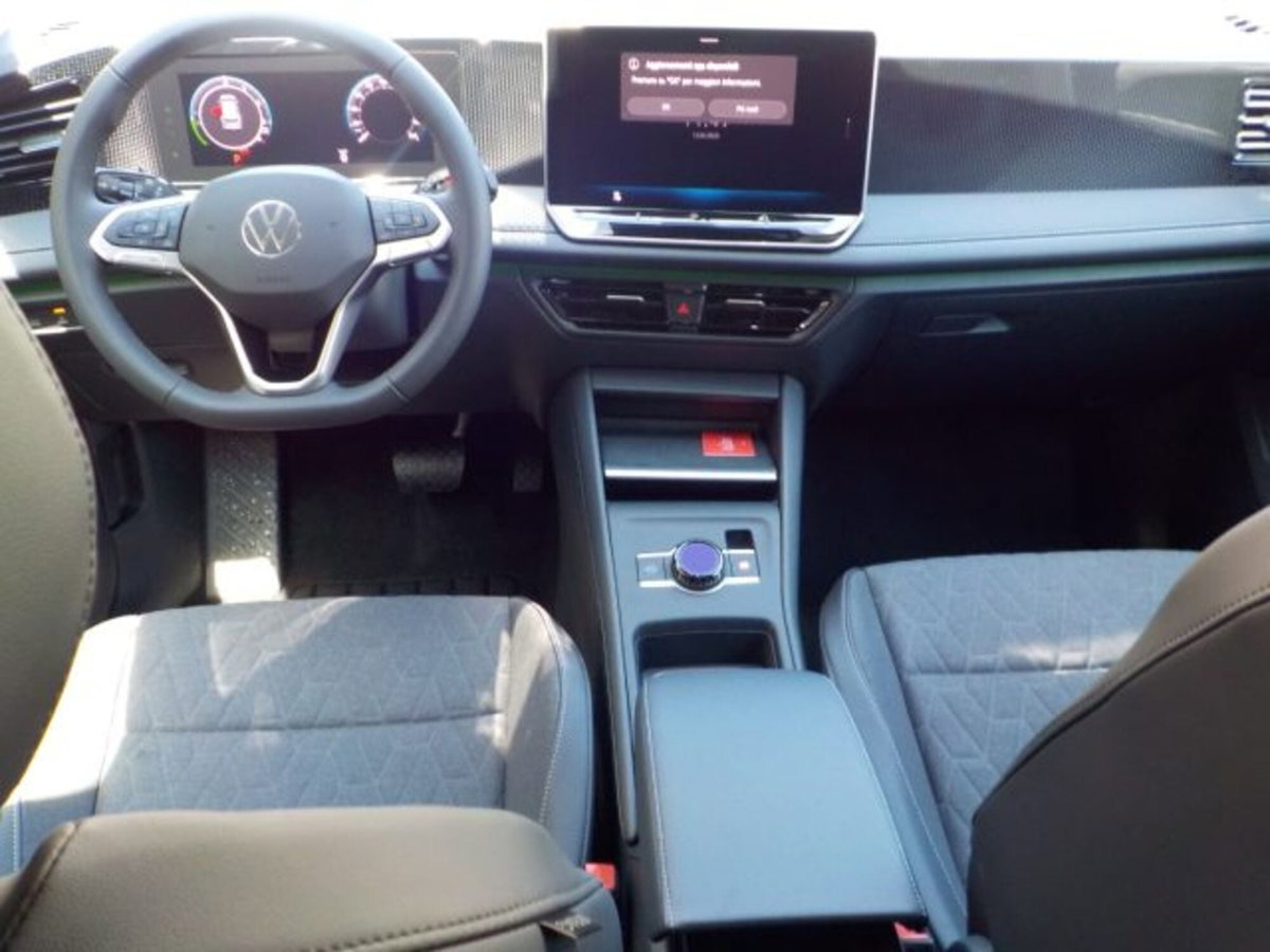 Volkswagen Tiguan 1.5 etsi Edition 130cv dsg (7)