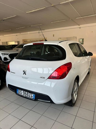 Peugeot 308 1.6 8V HDi 112CV 5p. Business (8)