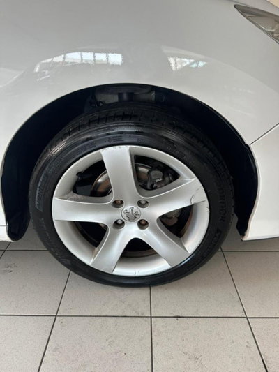Peugeot 308 1.6 8V HDi 112CV 5p. Business (9)