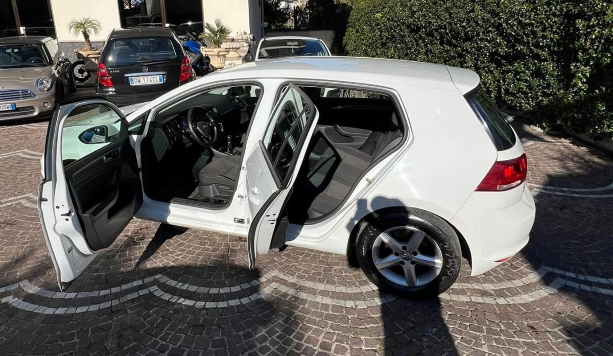 Volkswagen Golf 1.6 BlueTDI 110 CV 5p. Trendline (13)