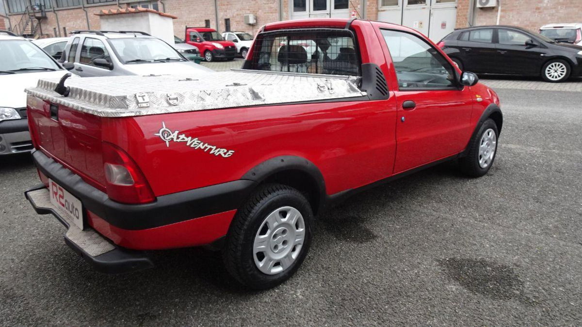 Fiat Strada 1.9 diesel Pick-up (9)