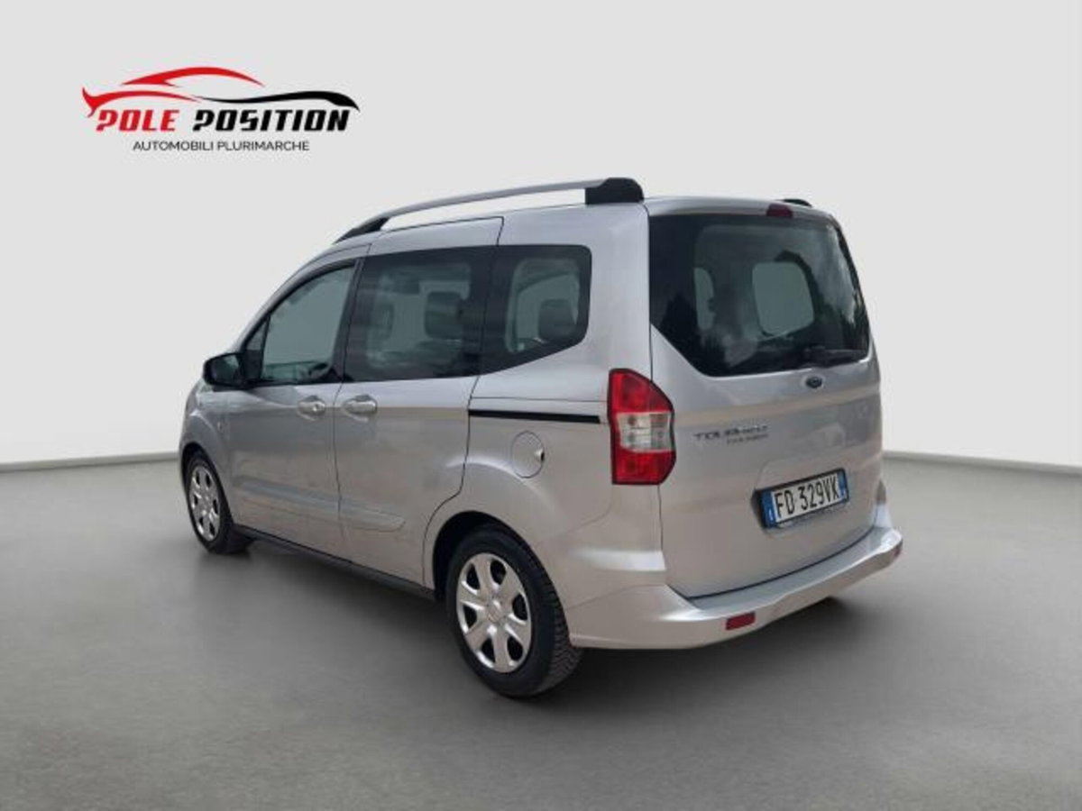 Ford Tourneo Courier 1.6 TDCI 95 CV Titanium (6)