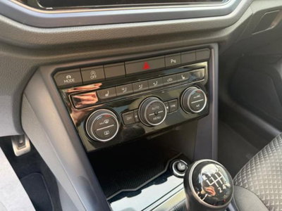 Volkswagen T-Roc 1.0 tsi Edition 110cv (16)