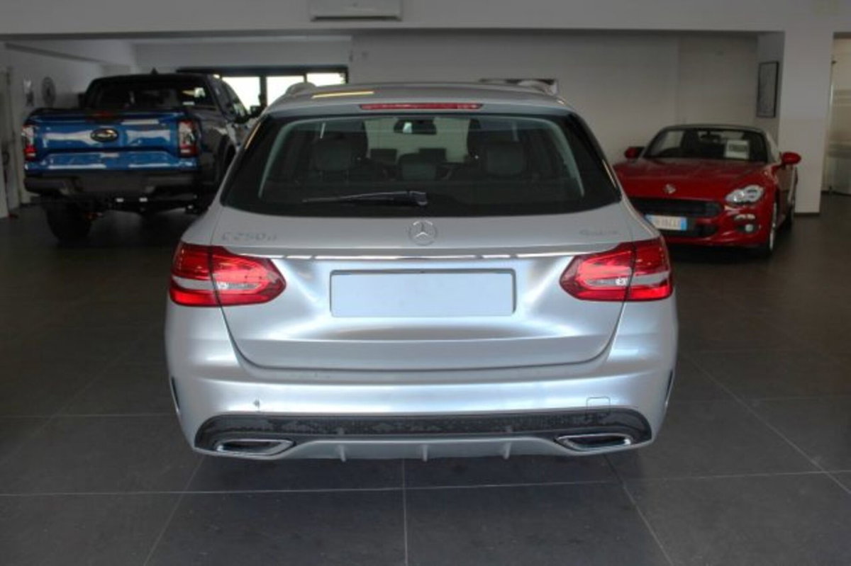 Mercedes-Benz Classe C Station Wagon 250 d 4Matic Aut. Premium Force (10)