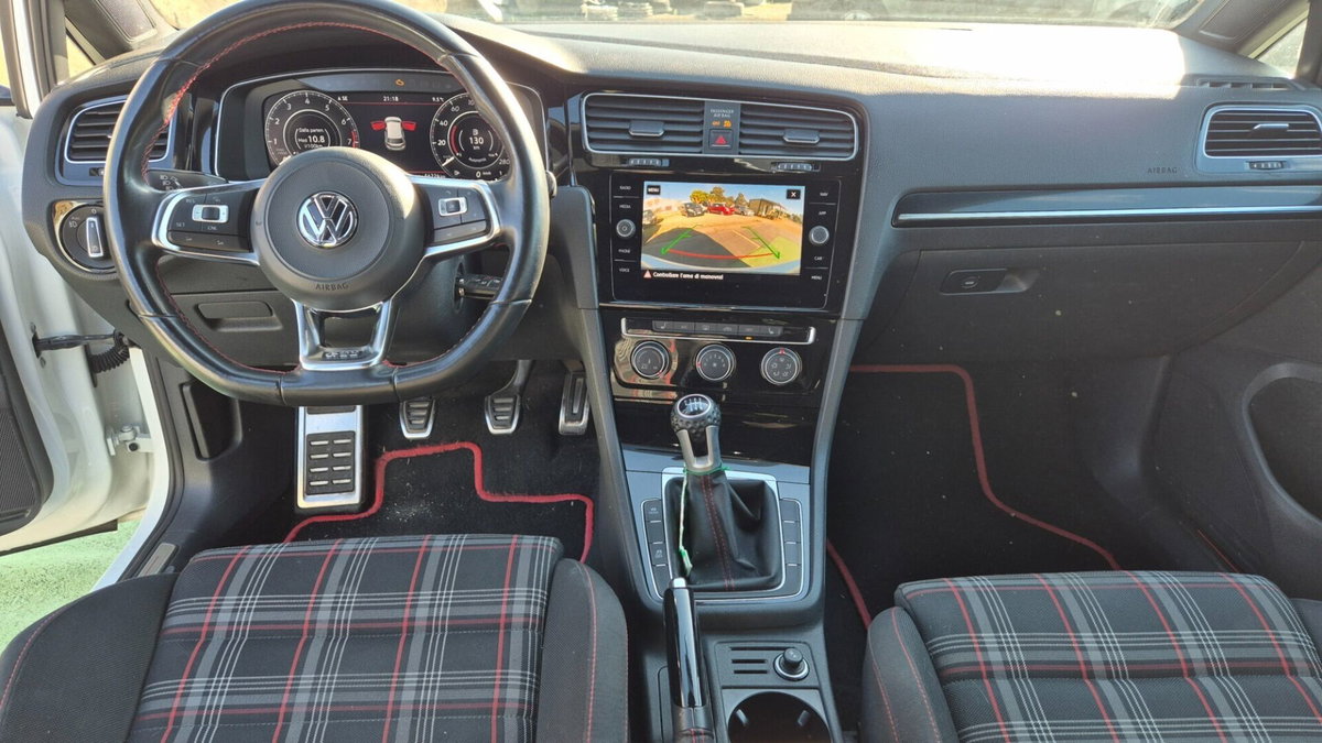 Volkswagen Golf GTI Performance 2.0 245 CV TSI 5p. BMT (10)