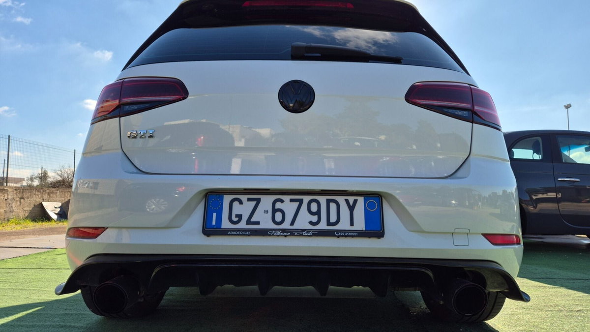 Volkswagen Golf GTI Performance 2.0 245 CV TSI 5p. BMT (6)