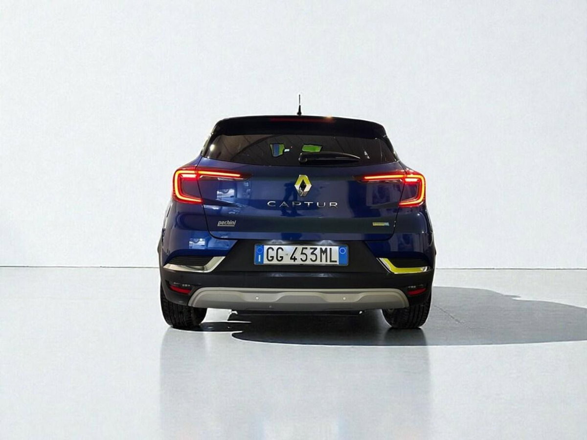 Renault Captur Plug-in Hybrid E-Tech 160 CV Intens (4)