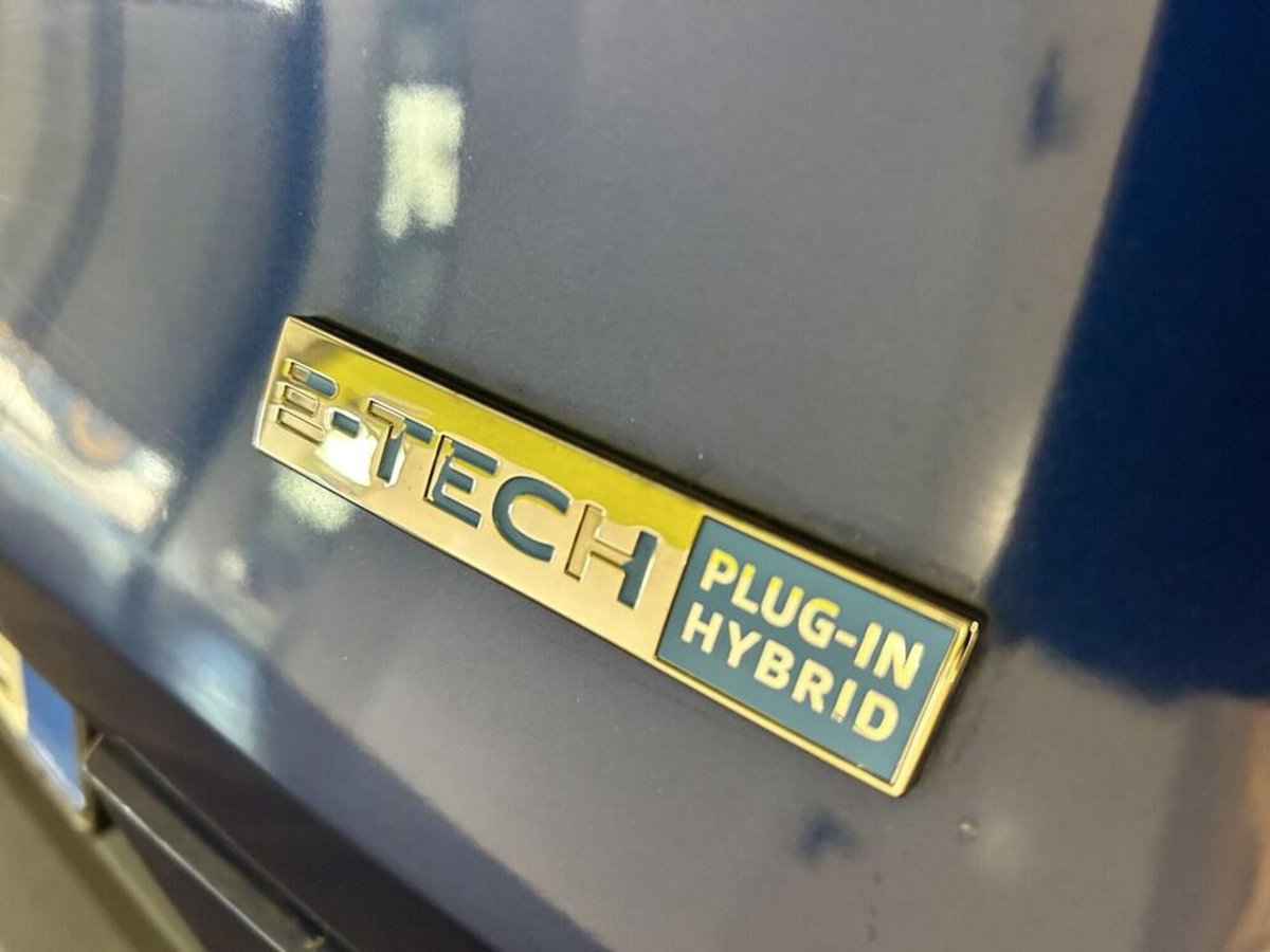 Renault Captur Plug-in Hybrid E-Tech 160 CV Intens (5)