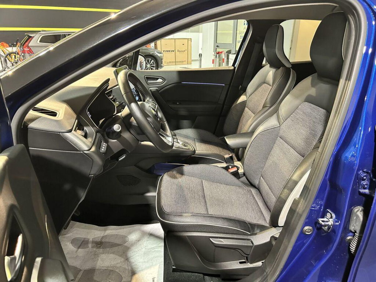 Renault Captur Plug-in Hybrid E-Tech 160 CV Intens (8)