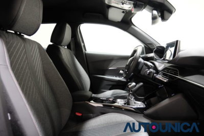 Peugeot 2008 PureTech 100 S&S Allure (10)
