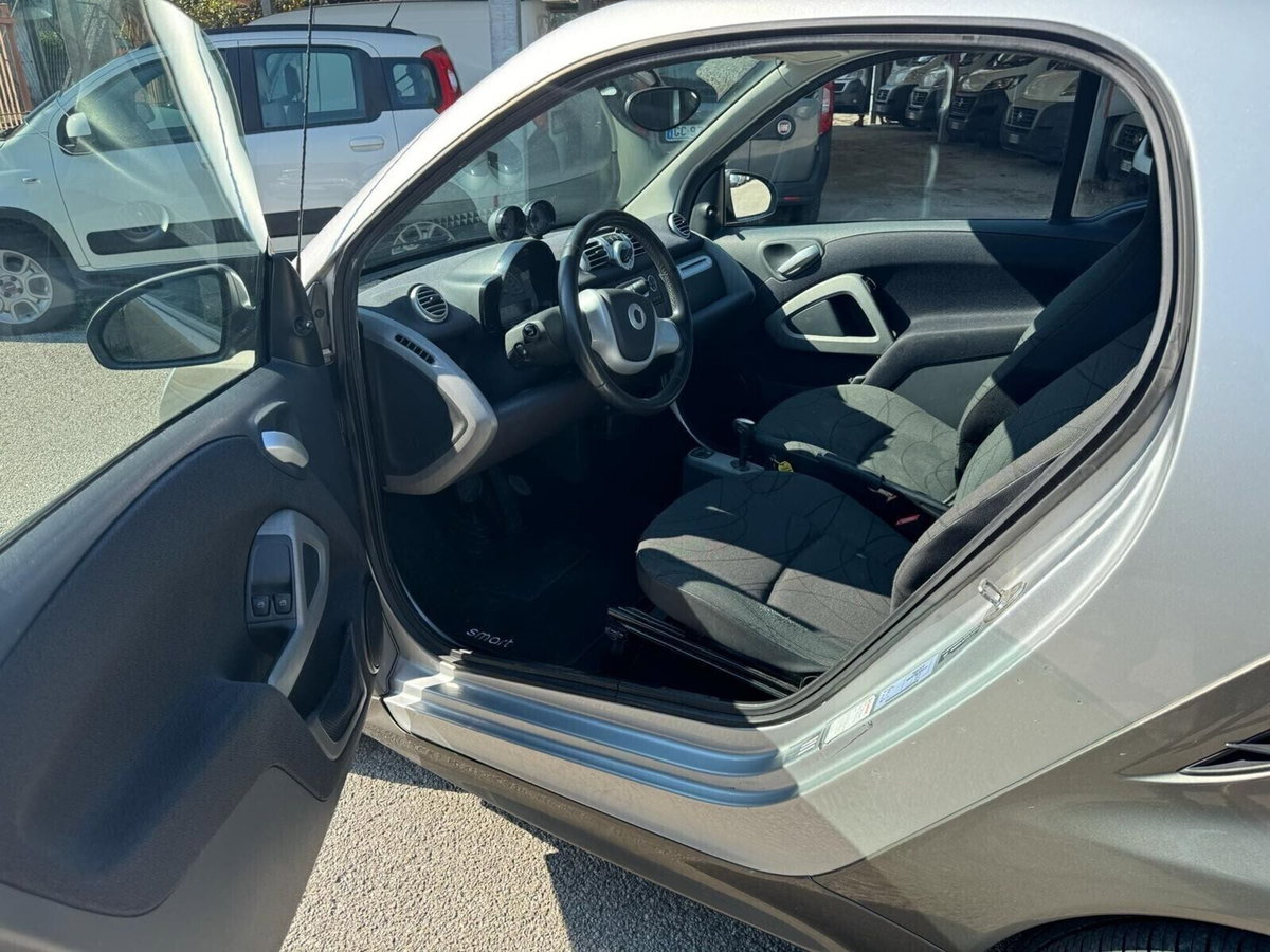 smart Fortwo 1000 52 kW MHD coupé passion (11)