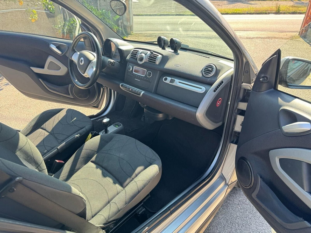 smart Fortwo 1000 52 kW MHD coupé passion (14)