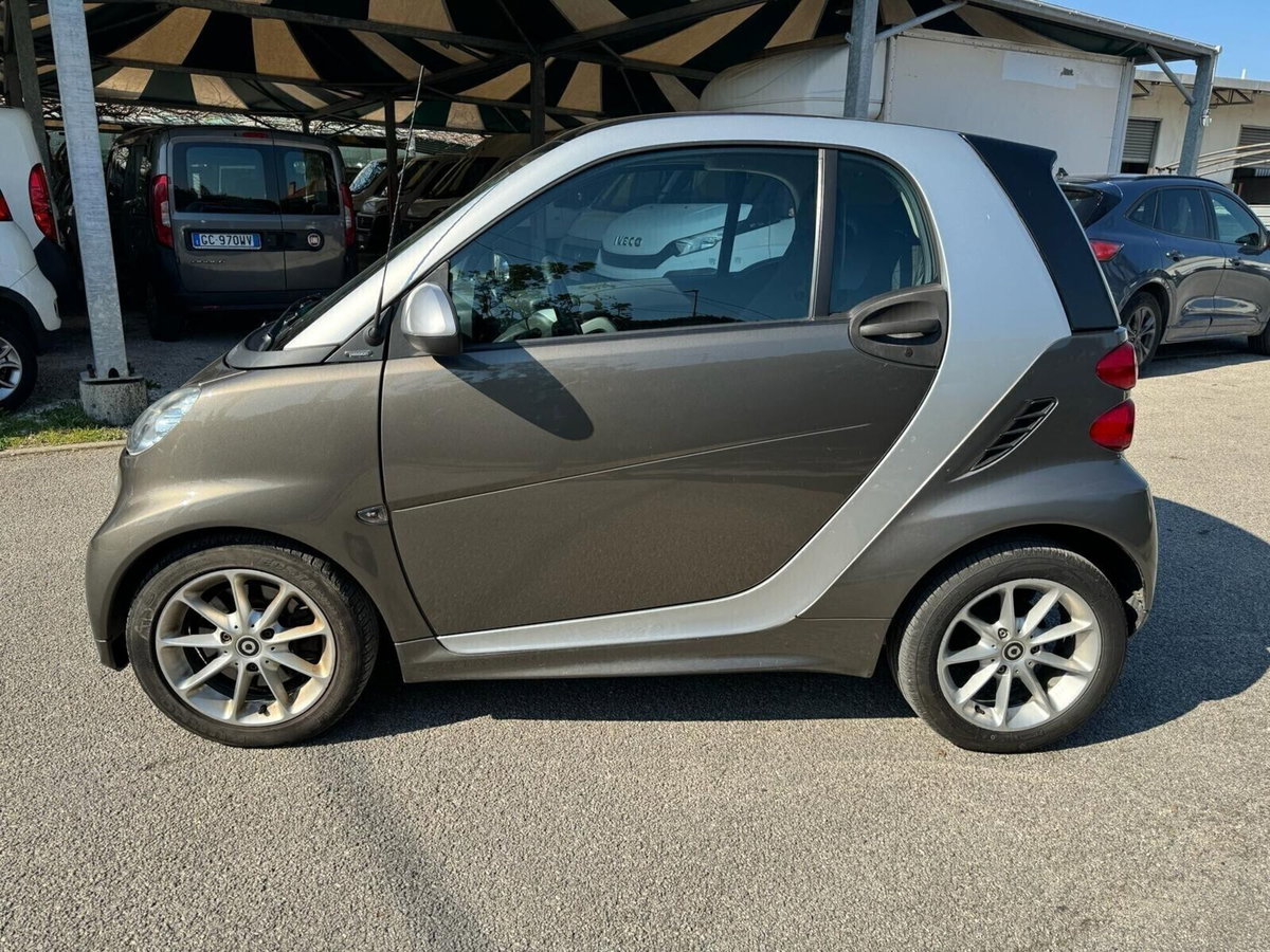 smart Fortwo 1000 52 kW MHD coupé passion (3)