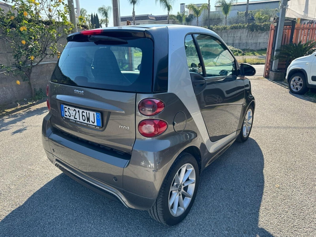 smart Fortwo 1000 52 kW MHD coupé passion (6)