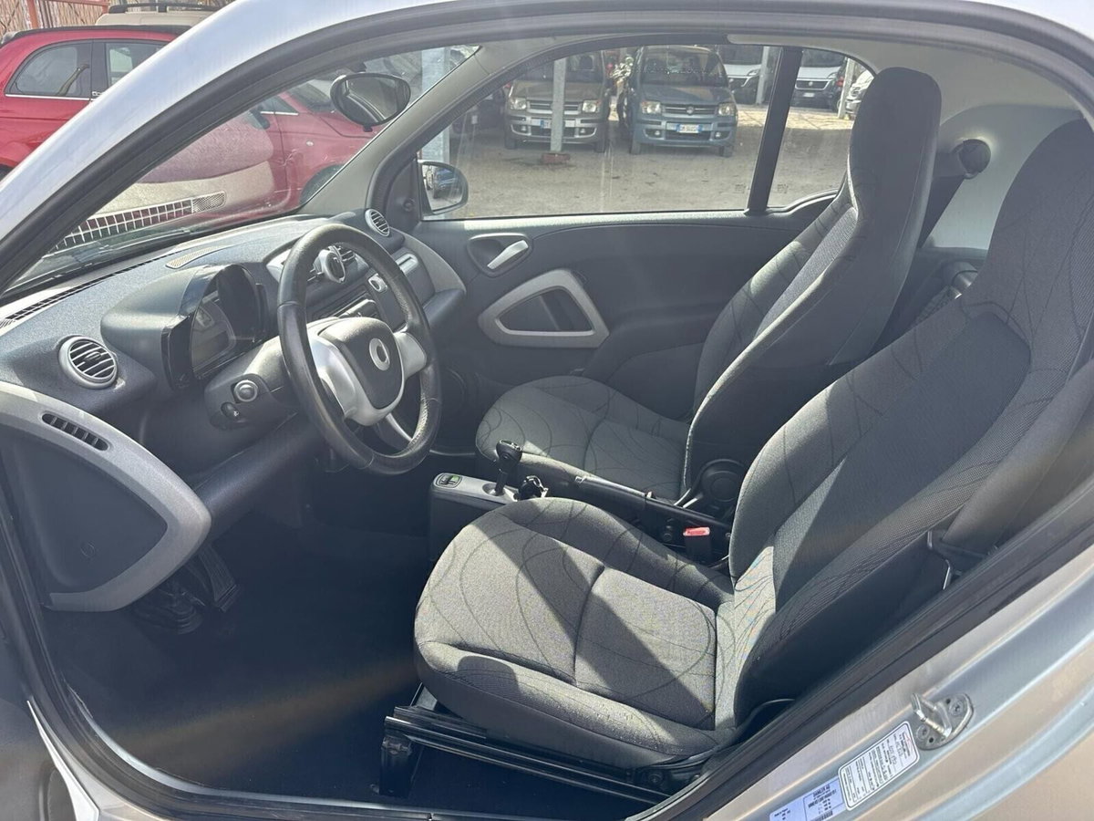 smart Fortwo 1000 52 kW MHD coupé passion (11)