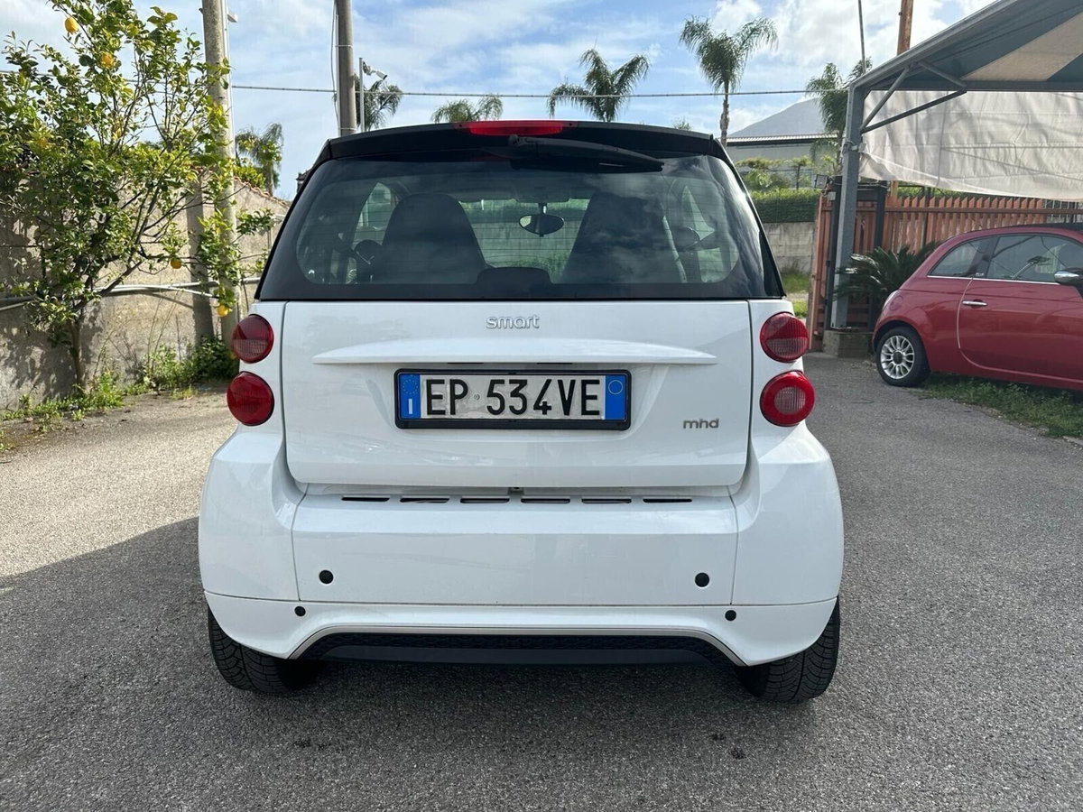 smart Fortwo 1000 52 kW MHD coupé passion (5)