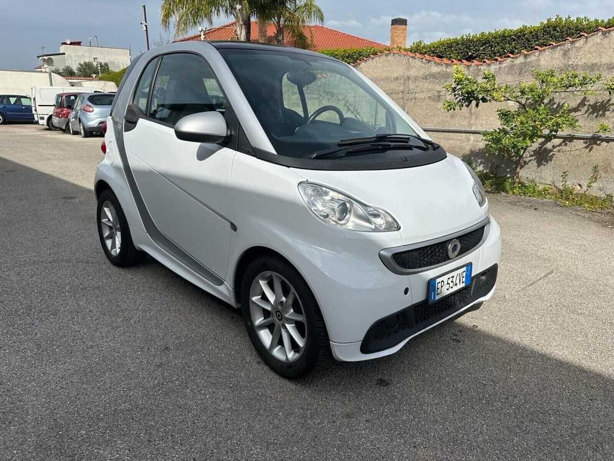smart Fortwo 1000 52 kW MHD coupé passion (8)