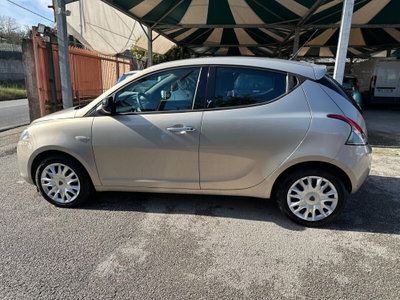 Lancia Ypsilon 1.2 69 CV 5 porte Gold (3)