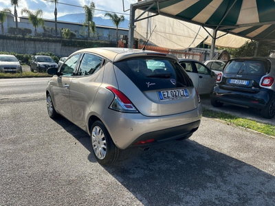 Lancia Ypsilon 1.2 69 CV 5 porte Gold (4)