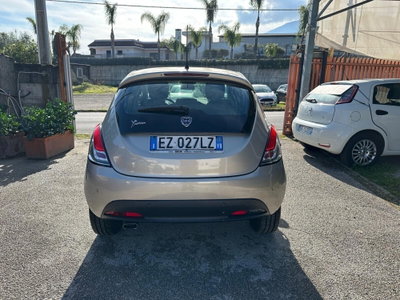 Lancia Ypsilon 1.2 69 CV 5 porte Gold (5)