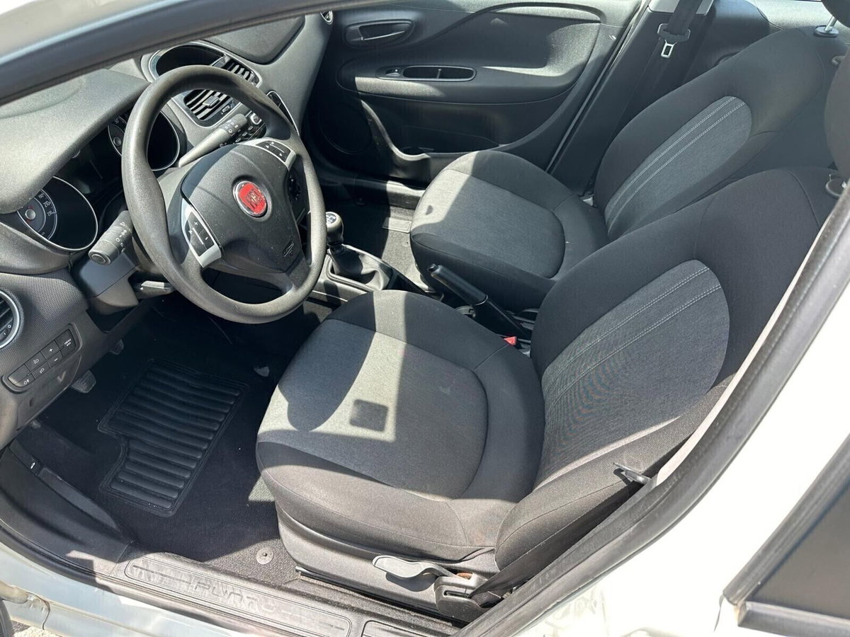 Fiat Punto 1.4 8V 5 porte Easypower Street (12)