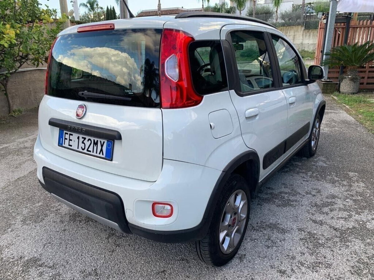 Fiat Panda 1.3 MJT 95 CV S&S 4x4 (7)