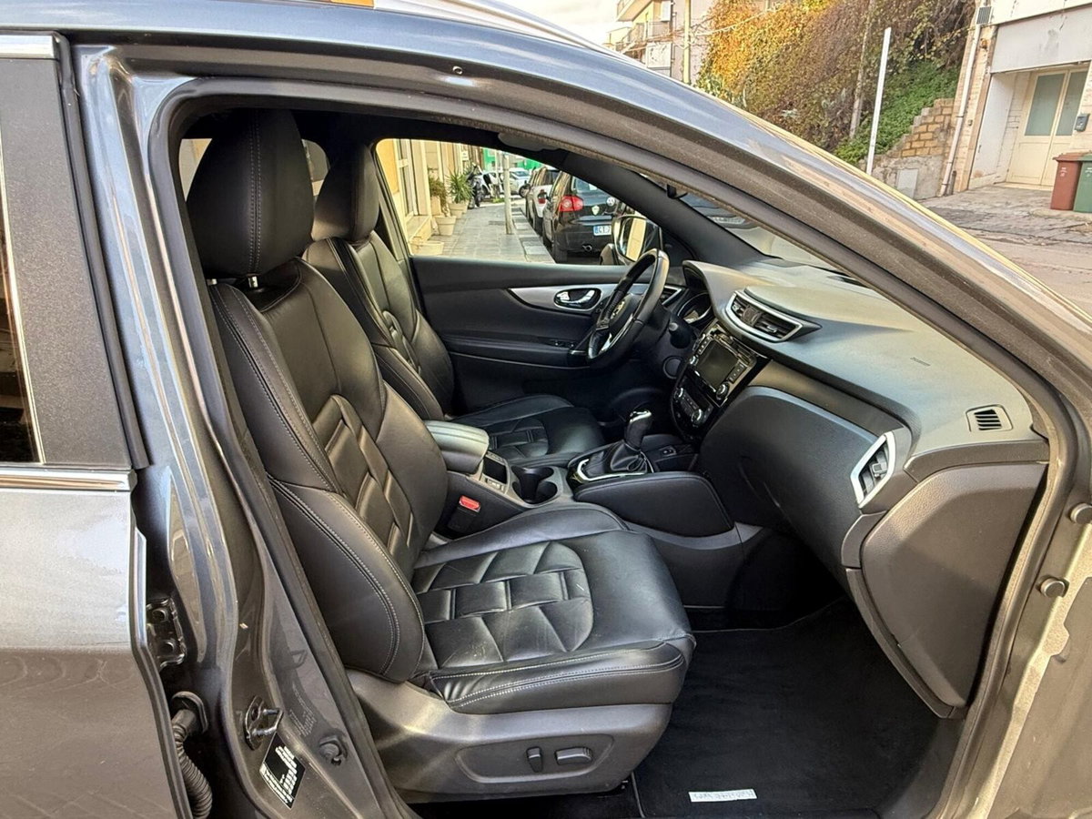 Nissan Qashqai 1.5 dCi 115 CV DCT Tekna (13)