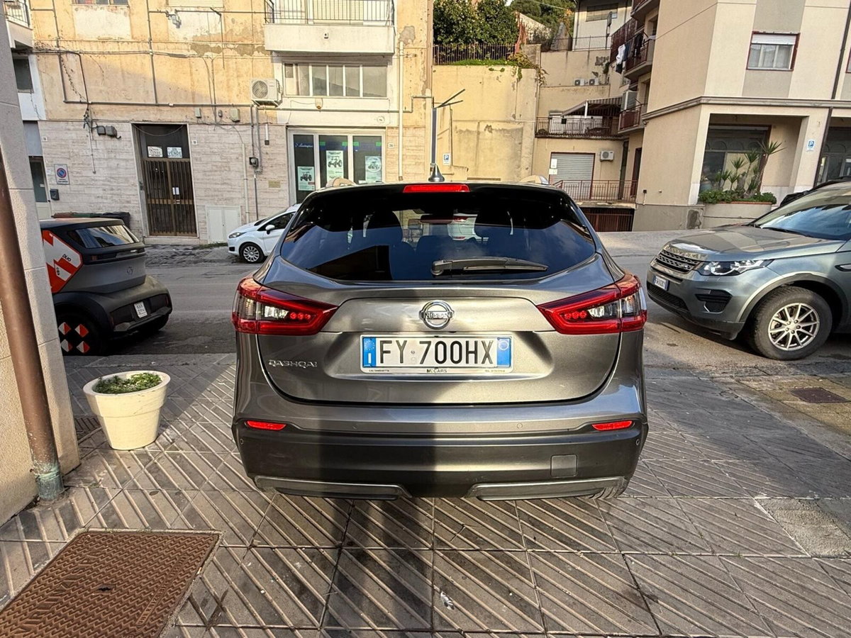 Nissan Qashqai 1.5 dCi 115 CV DCT Tekna (18)