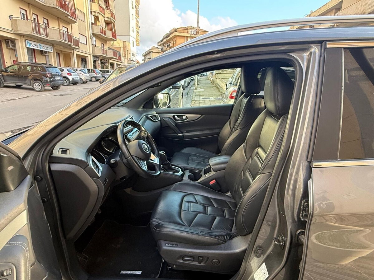 Nissan Qashqai 1.5 dCi 115 CV DCT Tekna (4)