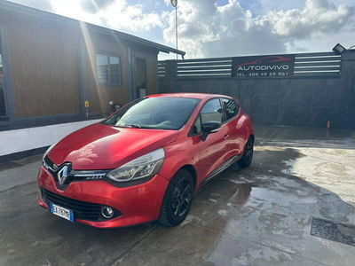 Renault Clio 1.2 75CV 5 porte Wave usata