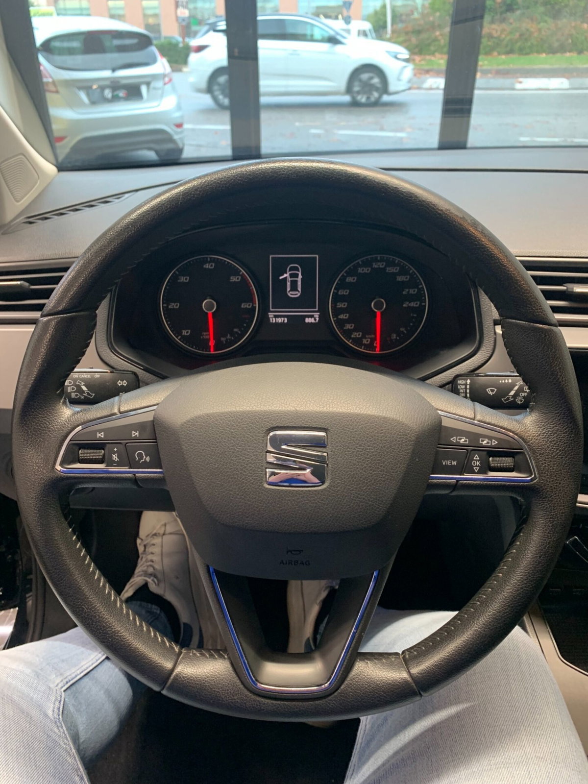 SEAT Ibiza 1.6 TDI 95 CV 5 porte Business (11)