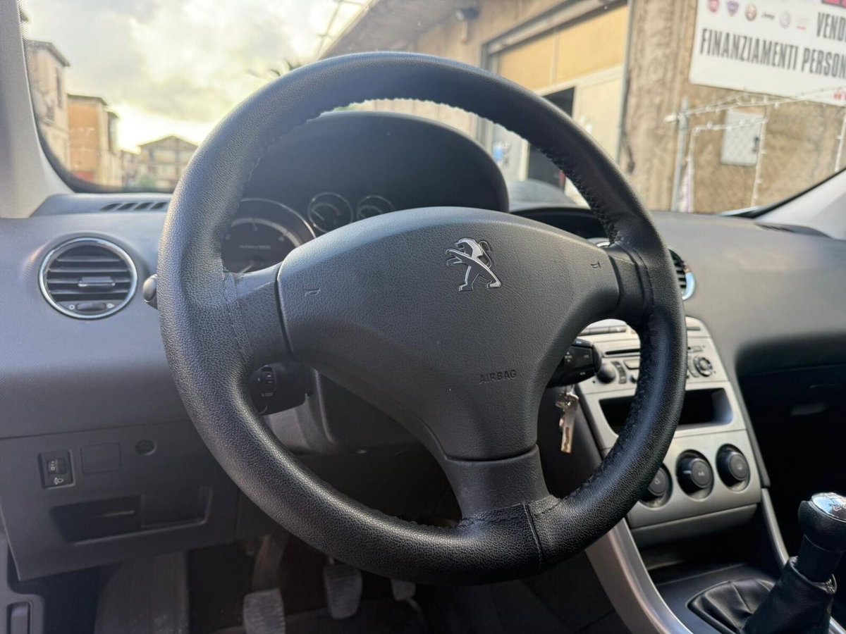 Peugeot 308 1.6 8V HDi 93CV 5p. Active (13)