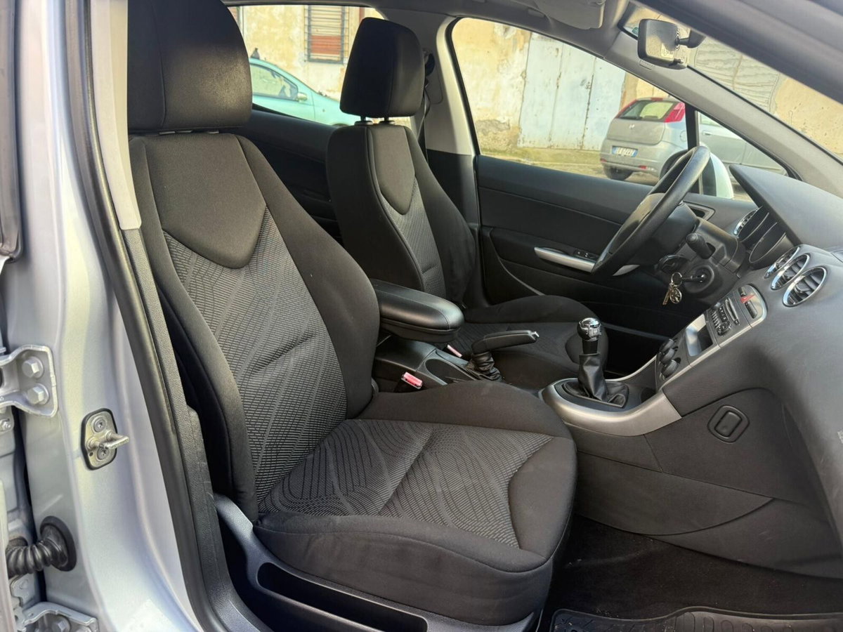 Peugeot 308 1.6 8V HDi 93CV 5p. Active (15)