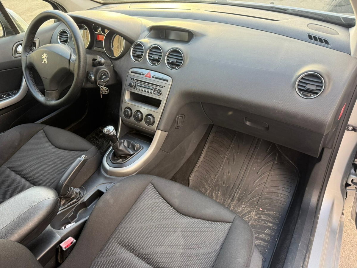 Peugeot 308 1.6 8V HDi 93CV 5p. Active (16)