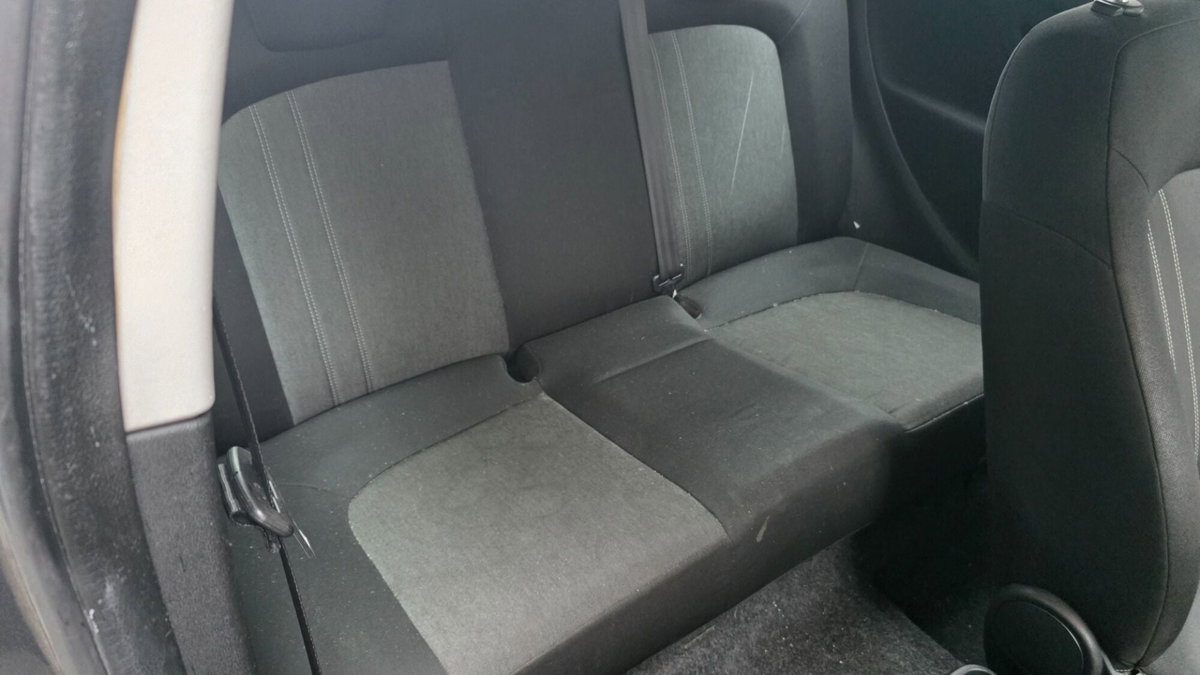 Fiat Punto 1.3 MJT II 75 CV 3 porte Street (11)