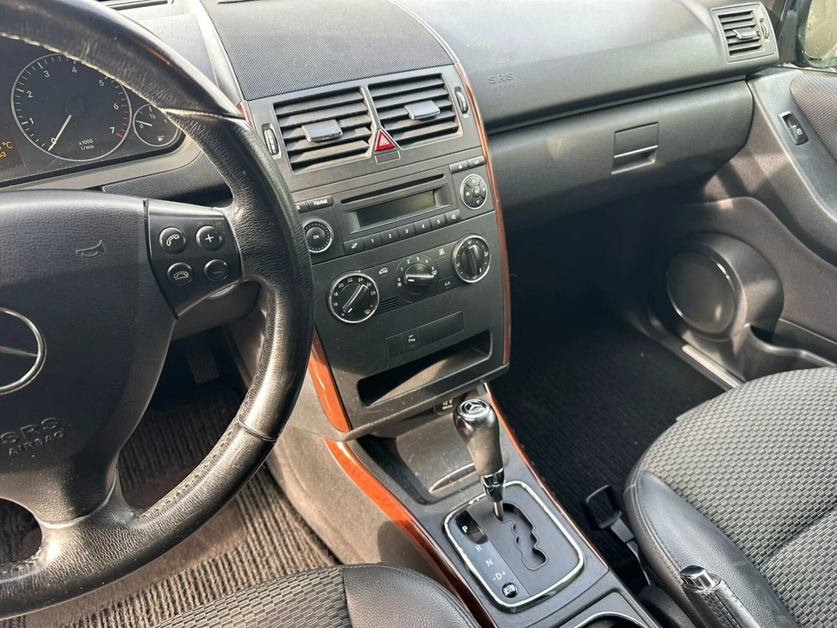Mercedes-Benz Classe A 150 Elegance (9)