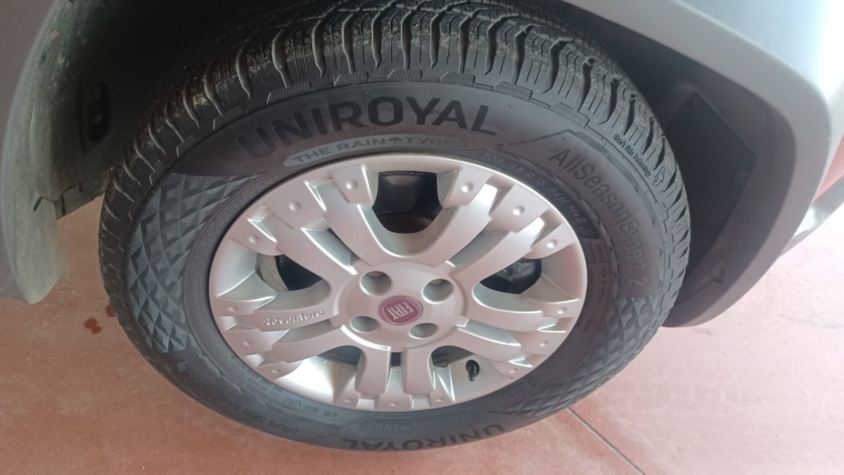 Fiat Strada 1.3 MJT 95CV Pick-up DC Adventure (7)
