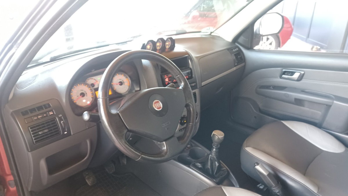 Fiat Strada 1.3 MJT 95CV Pick-up DC Adventure (9)