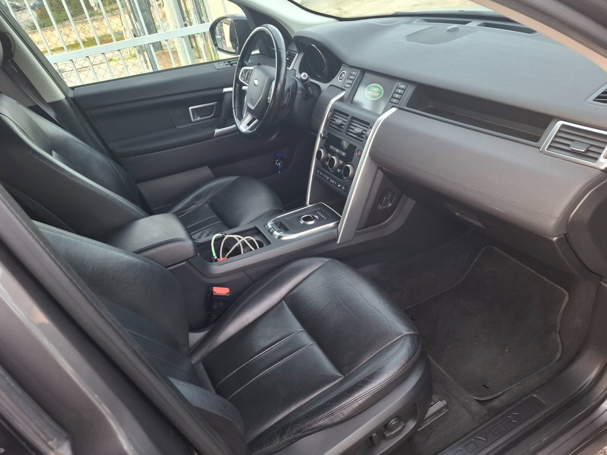 Land Rover Discovery Sport 2.0 TD4 150 CV HSE (5)
