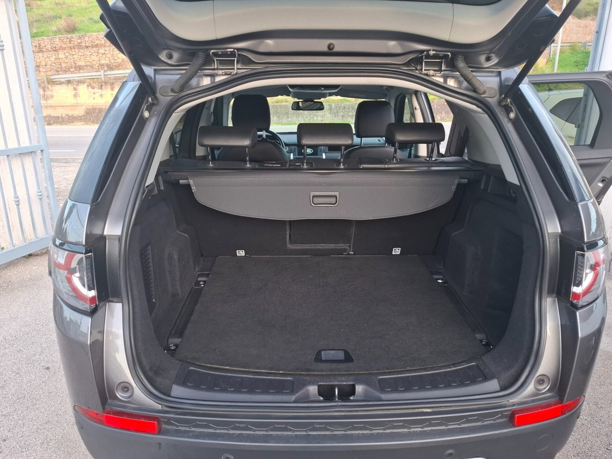 Land Rover Discovery Sport 2.0 TD4 150 CV HSE (6)