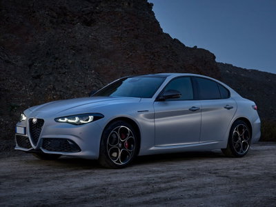 Alfa Romeo Giulia 2.2 Turbodiesel 210 CV AT8 AWD Q4 Veloce (3)