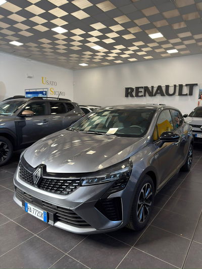 Renault Clio TCe 90 CV 5 porte Techno nuova