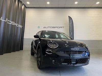 Fiat 600 1.2 hybrid Serie Speciale Icon 110cv auto nuova