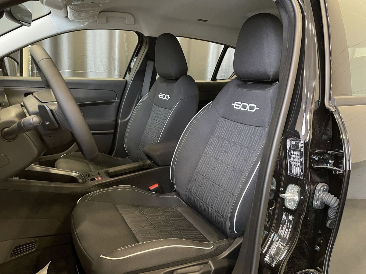 Fiat 600 1.2 hybrid Serie Speciale Icon 110cv auto (10)
