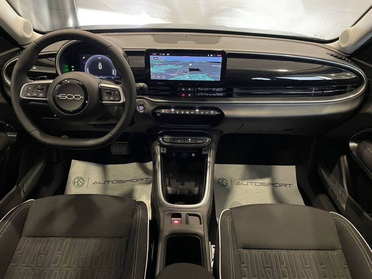 Fiat 600 1.2 hybrid Serie Speciale Icon 110cv auto (13)