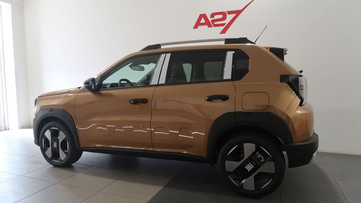Fiat Grande Panda 1.2 hybrid La Prima 110cv edct (17)