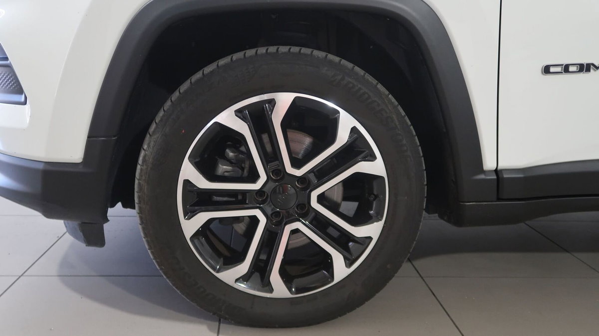 Jeep Compass 1.6 Multijet II 2WD Limited (17)