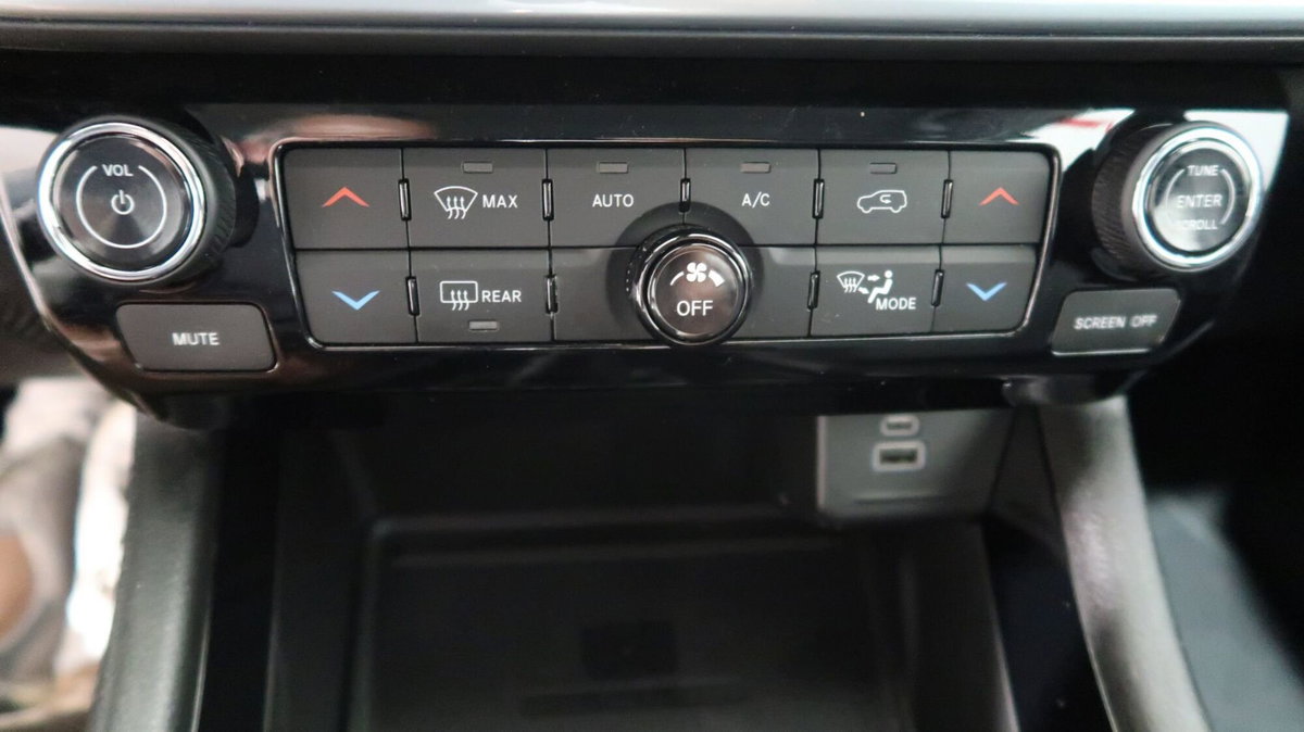 Jeep Compass 1.6 Multijet II 2WD Limited (19)