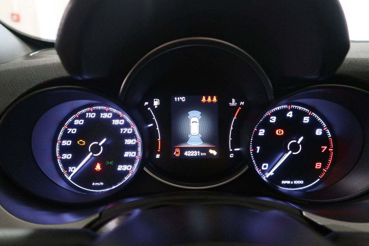 Jeep Renegade 1.6 Mjt 130 CV Longitude (11)