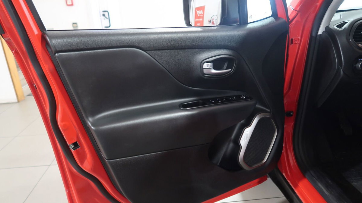 Jeep Renegade 1.6 Mjt 130 CV Longitude (17)